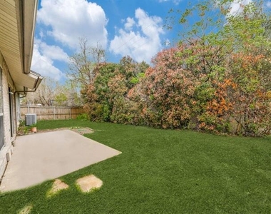 3914 Willowood Lane - Photo Thumbnail 10