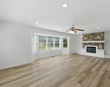 1812 W Eldorado Parkway - Photo Thumbnail 4