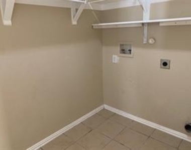 9113 Hope Drive - Photo Thumbnail 14