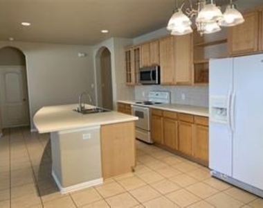 9113 Hope Drive - Photo Thumbnail 11