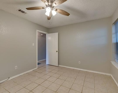 3422 Heritage Lane - Photo Thumbnail 20