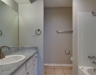 3422 Heritage Lane - Photo Thumbnail 23