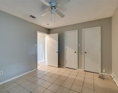 3422 Heritage Lane - Photo Thumbnail 17