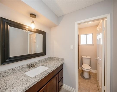 451 Gentilly Drive - Photo Thumbnail 25