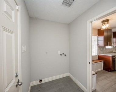 451 Gentilly Drive - Photo Thumbnail 12