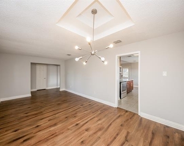 451 Gentilly Drive - Photo Thumbnail 15