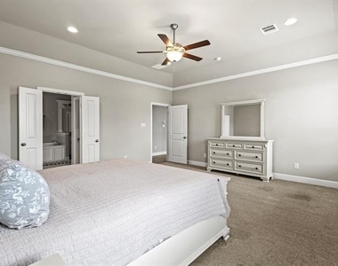 3406 Woodford Drive - Photo Thumbnail 18