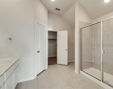 4909 Cleves Avenue - Photo Thumbnail 16