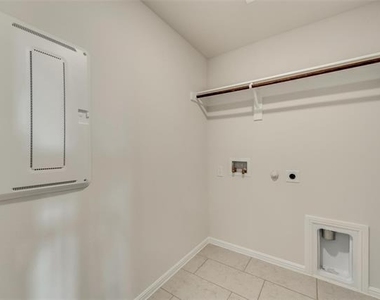 4909 Cleves Avenue - Photo Thumbnail 22