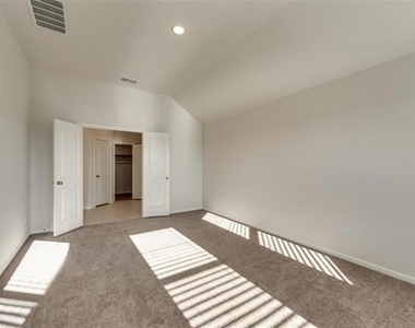 4909 Cleves Avenue - Photo Thumbnail 13