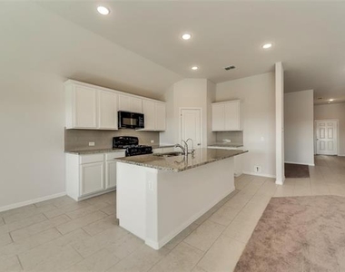 4909 Cleves Avenue - Photo Thumbnail 8