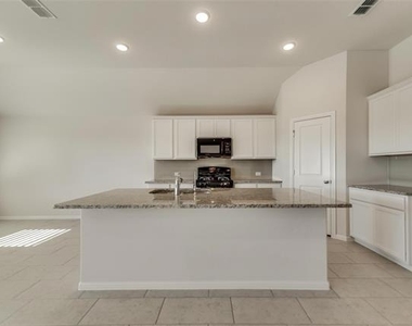 4909 Cleves Avenue - Photo Thumbnail 4