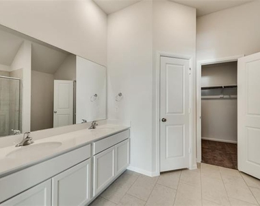 4909 Cleves Avenue - Photo Thumbnail 15