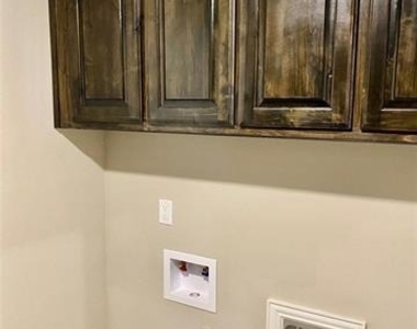 3002 Promenade Drive - Photo Thumbnail 21