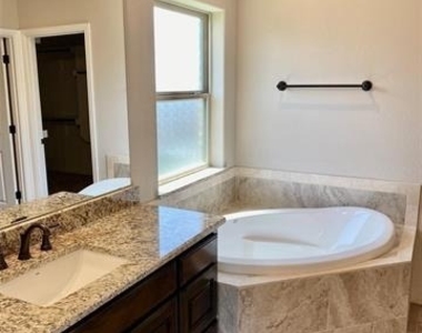 3002 Promenade Drive - Photo Thumbnail 13