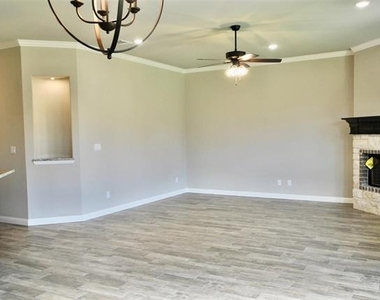3002 Promenade Drive - Photo Thumbnail 5