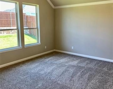 3002 Promenade Drive - Photo Thumbnail 11