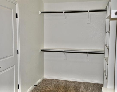 3002 Promenade Drive - Photo Thumbnail 15
