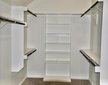 3002 Promenade Drive - Photo Thumbnail 16