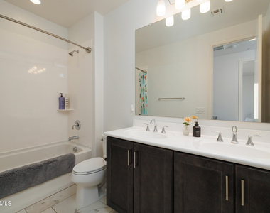 7349 E Vista Bonita Drive - Photo Thumbnail 15