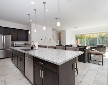 7349 E Vista Bonita Drive - Photo Thumbnail 8