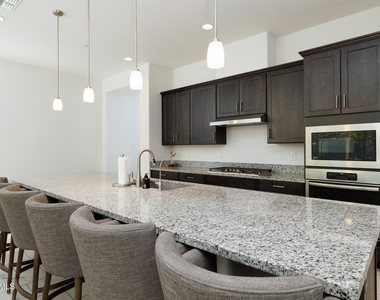 7349 E Vista Bonita Drive - Photo Thumbnail 6