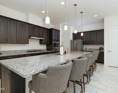 7349 E Vista Bonita Drive - Photo Thumbnail 5