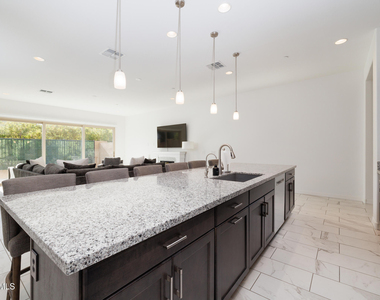 7349 E Vista Bonita Drive - Photo Thumbnail 7