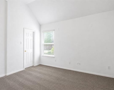 10057 Wyndbrook Drive - Photo Thumbnail 19