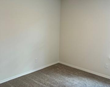 4624 Verdin Street - Photo Thumbnail 14