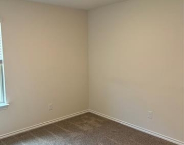 4624 Verdin Street - Photo Thumbnail 11