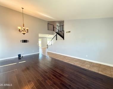 1249 W Kelly Lane - Photo Thumbnail 2