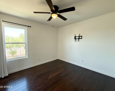 1249 W Kelly Lane - Photo Thumbnail 18