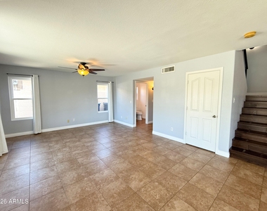1249 W Kelly Lane - Photo Thumbnail 6