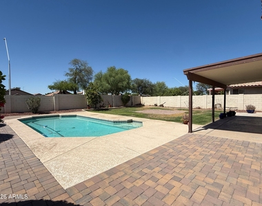 1249 W Kelly Lane - Photo Thumbnail 27