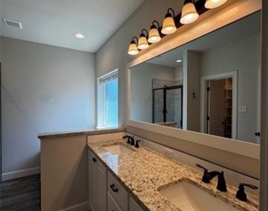 331 Sophia Lane - Photo Thumbnail 16