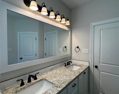331 Sophia Lane - Photo Thumbnail 17