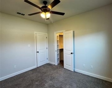 331 Sophia Lane - Photo Thumbnail 20