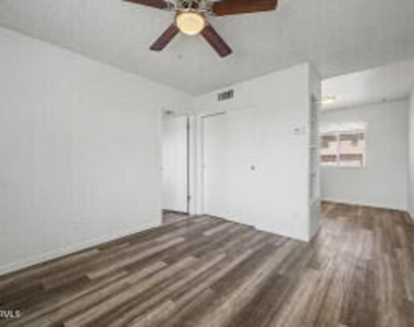 2209 S Granada Drive - Photo Thumbnail 10