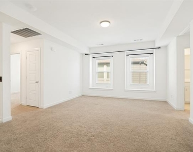 4023 Anglers Way - Photo Thumbnail 12