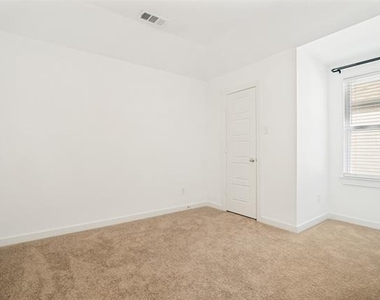 4023 Anglers Way - Photo Thumbnail 8