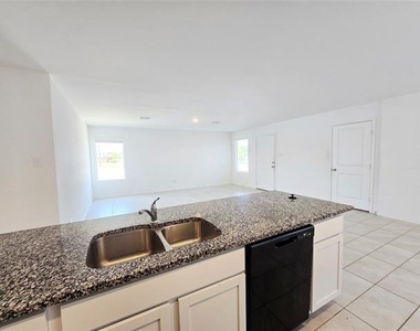 1230 Cherrybark Drive - Photo Thumbnail 7