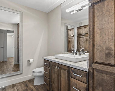 4808 N 24th Street - Photo Thumbnail 11
