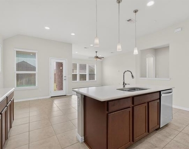 2717 Strand Lane - Photo Thumbnail 15