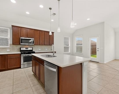 2717 Strand Lane - Photo Thumbnail 14