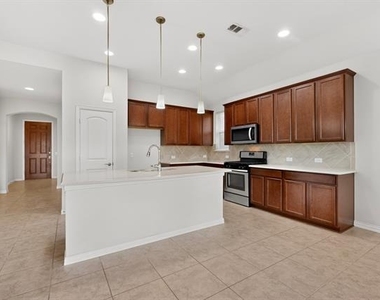 2717 Strand Lane - Photo Thumbnail 12