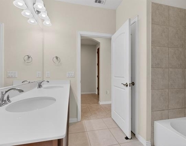 2717 Strand Lane - Photo Thumbnail 28