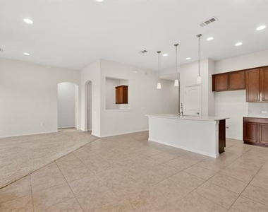 2717 Strand Lane - Photo Thumbnail 11