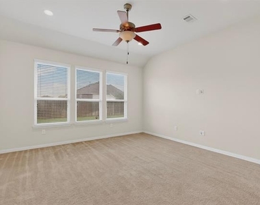 2717 Strand Lane - Photo Thumbnail 8