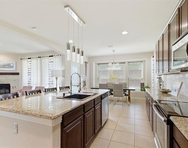 10537 Matador Drive - Photo Thumbnail 17